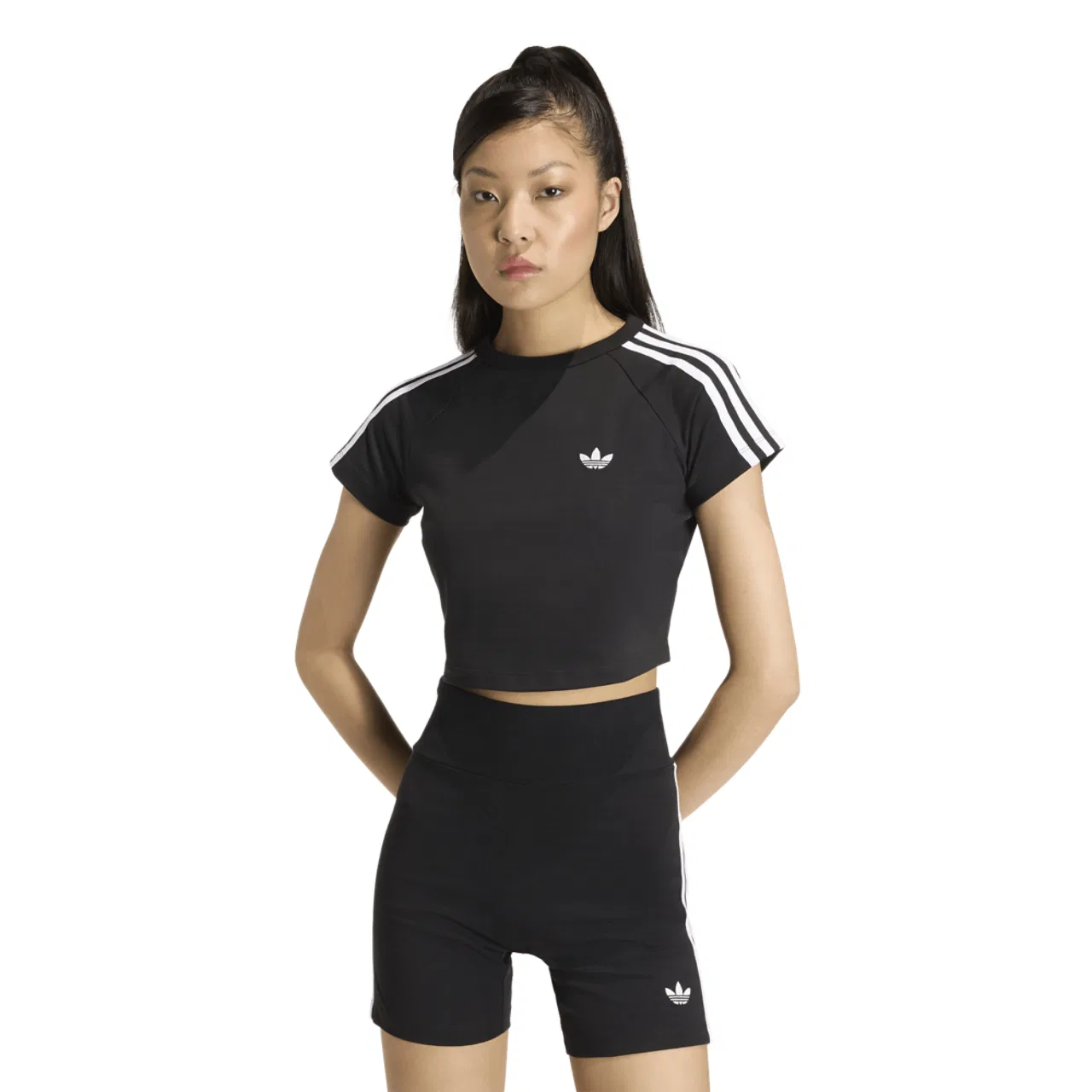 Женская футболка с U-образным вырезом Superstar adidas, Black/Black/White