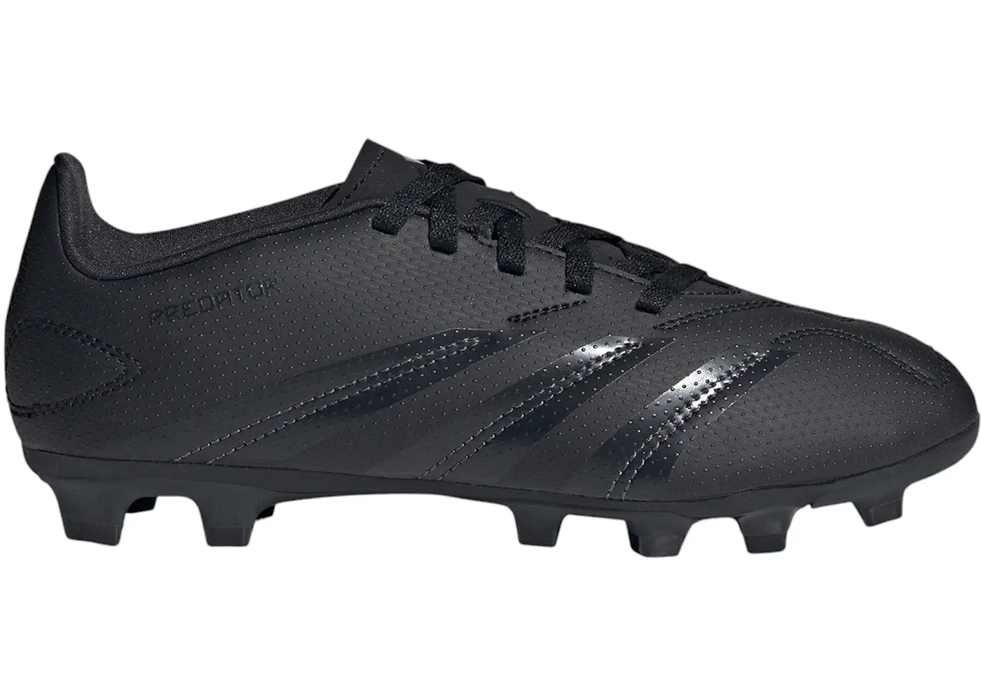 Детские бутсы без шипов с моделью Predator Club FG Adidas, Core Black/Carbon/Core Black