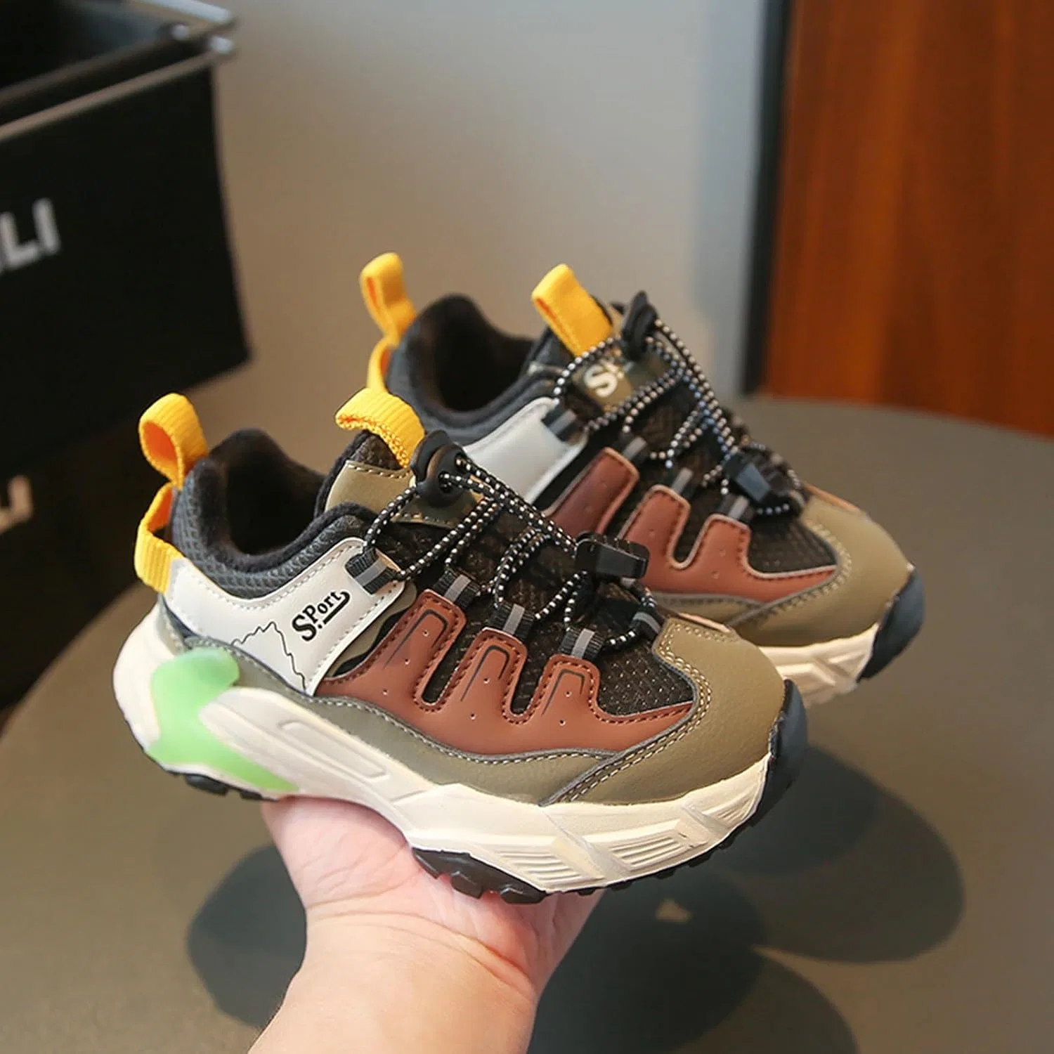 Детские кроссовки для девочек с принтом Mesh Breathable Sports Sneakers, Brown — фото 2