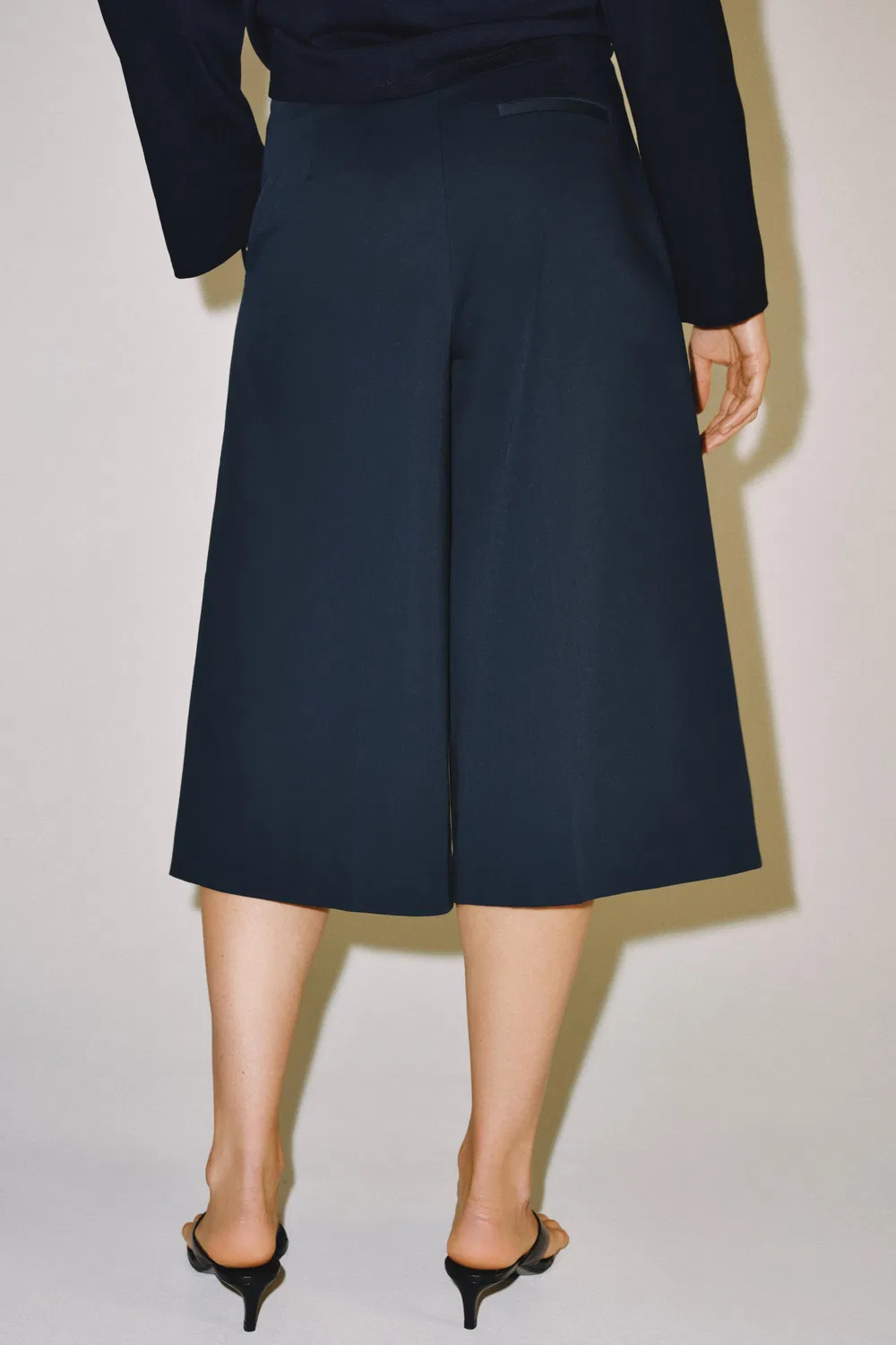 Плиссированные бермудские шорты из коллекции ZW ZARA, Navy blue — фото 3