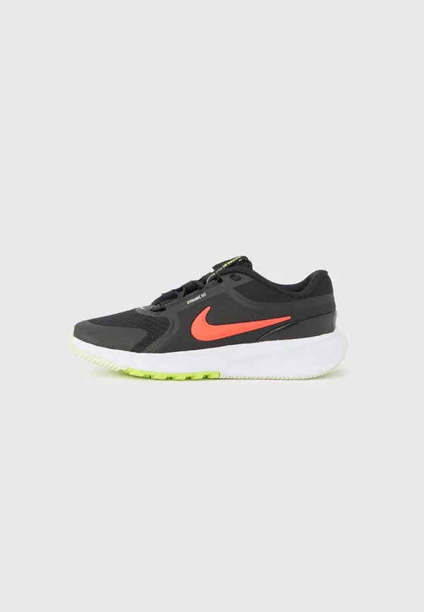 Кроссовки для бега с защитой от холода Star runner Nike Performance, Black/Bright Crimson/Anthracite/Volt Tint, черный/бордовый