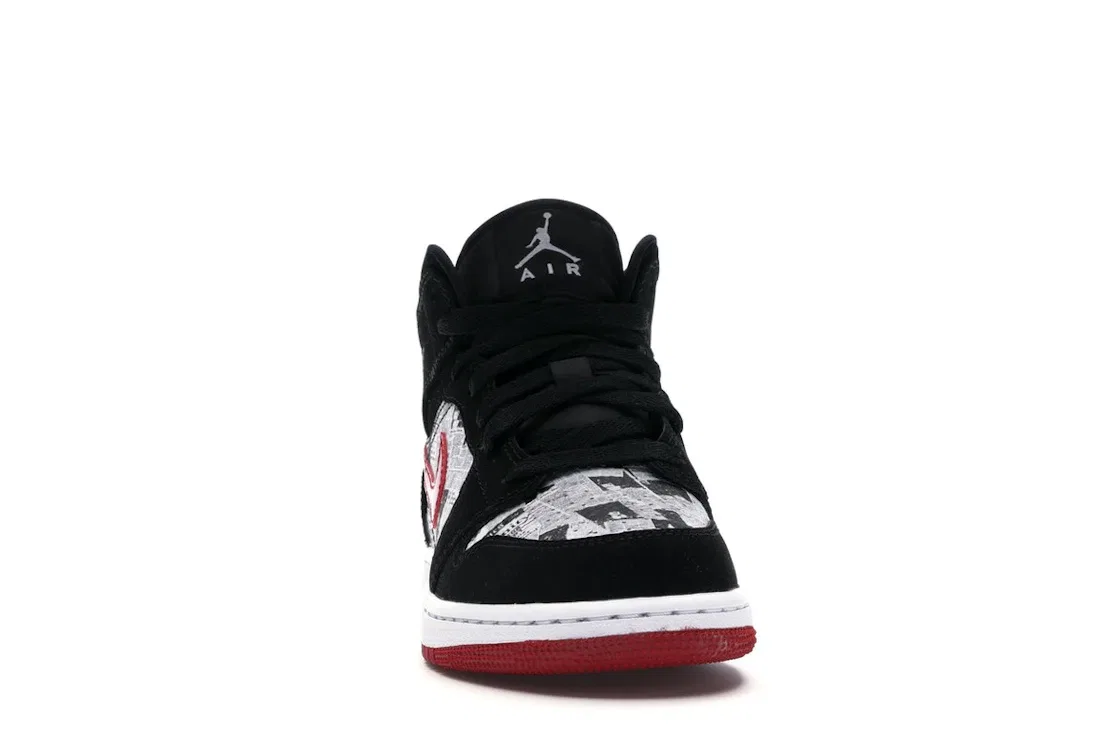 Детские кроссовки с газетным принтом Jordan 1 Mid Jordan, Black/Gym Red-White — фото 2