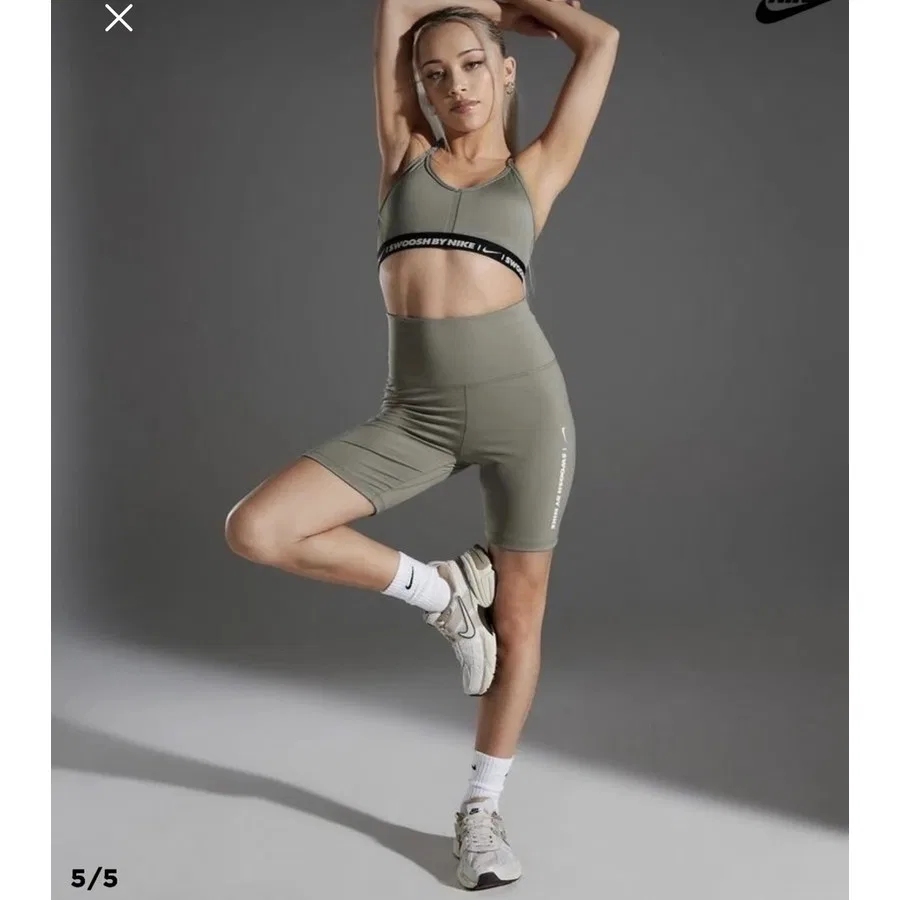 Спортивный бюстгальтер с легкой поддержкой и съемными чашками Dri-Fit Indy "transparent Swoosh Detail" Nike, Серый — фото 3