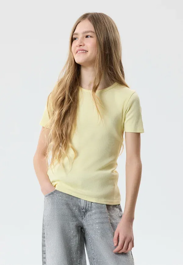 Комплект из 2 футболок хлопковых Basic T-shirt Two Soon Pastel Yellow, желтый — фото 2