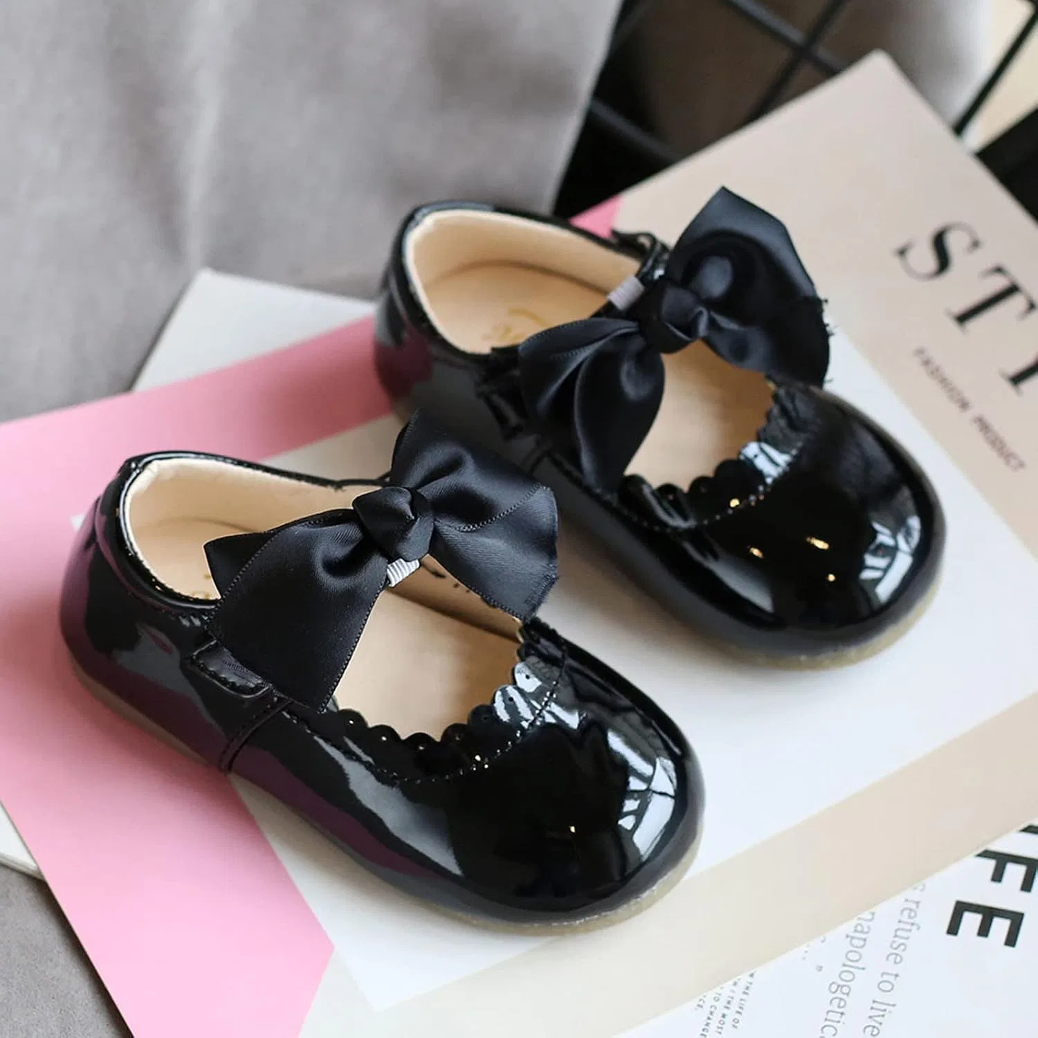 Детские туфли для девочек с бантом Patent Leather Mary Janes, Black — фото 3