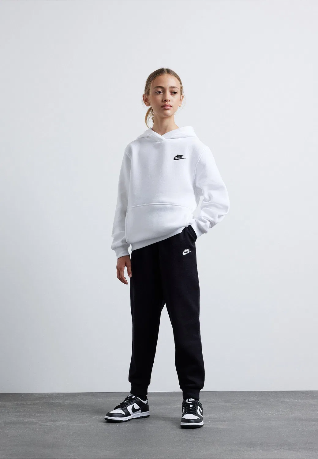 Детские спортивные штаны из футера Club Fleece Nike, Schwarz