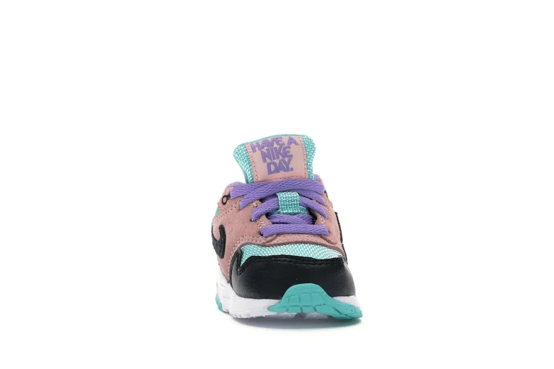 Детские кроссовки с ярким дизайном Nike Air Max 1 Have a Nike Day, цвет Black/White-Space Purple-Bleached Coral-Hyper Jade — фото 2