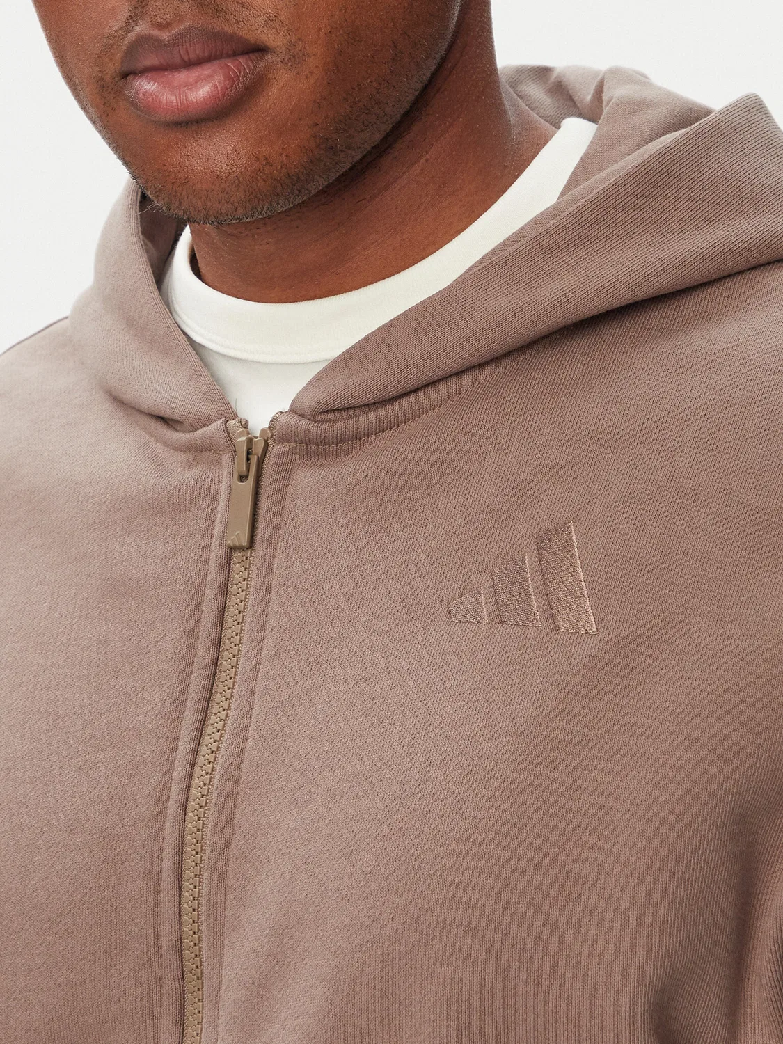 Мужская толстовка стандартного кроя Kit Small Logo Full-Zip Hoodie Adidas, бежевый — фото 4