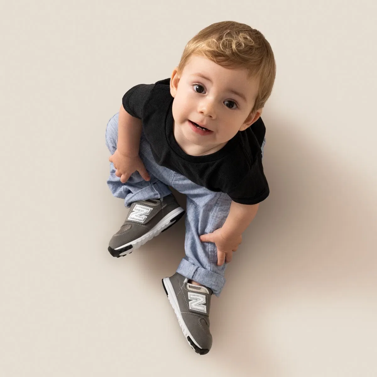 Детские кроссовки для мальчиков на липучках 574 new-b hook & loop New Balance, Rain Cloud/Silver Metallic — фото 2