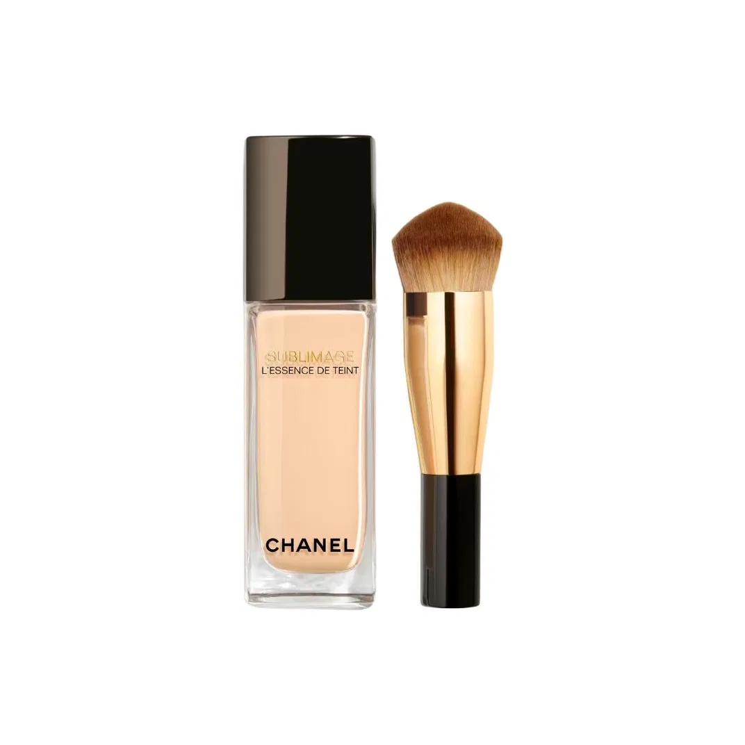 Женская тональная основа с кистью, модель B10, CHANEL, Golden Brick Pink