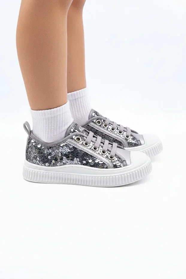 Детские кроссовки для девочек с пайетками и шнуровкой Kids A More, Silver — фото 2