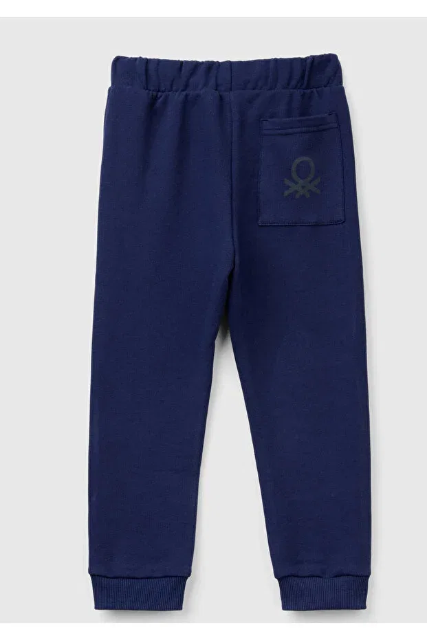 Детские спортивные штаны для мальчиков с карманами Benetton pocket logo sweatpants United Colors Of Benetton, Navy Blue — фото 2