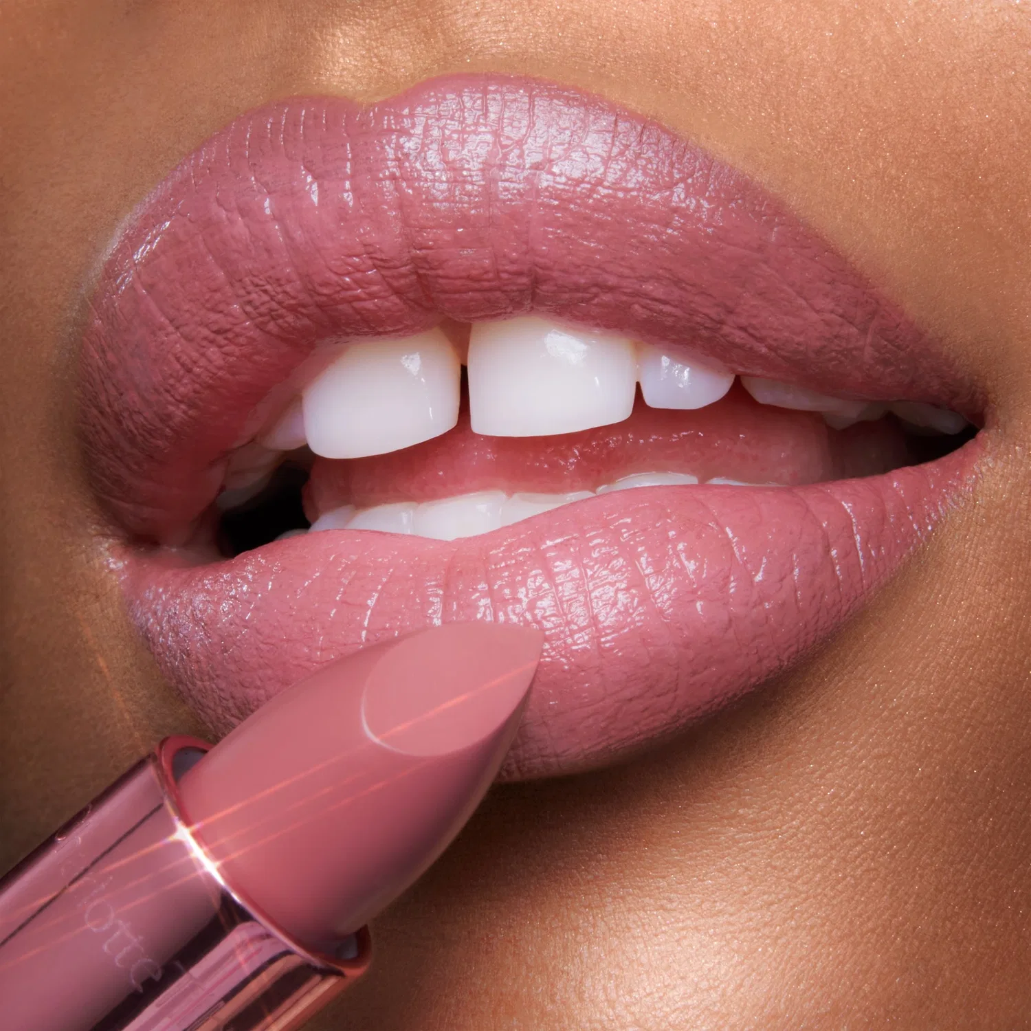 Помада K.I.S.S.I.N.G Charlotte Tilbury, Candy Chic — фото 2