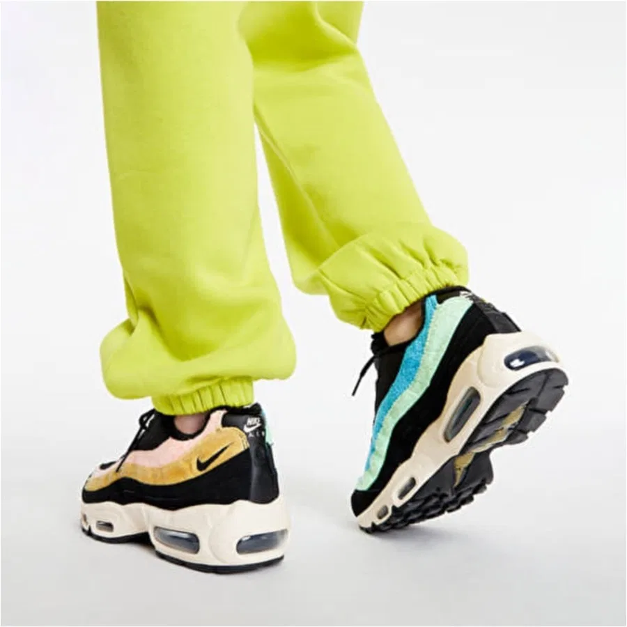Женские спортивные брюки из флиса с принтом Nike Sportswear Essential Collection, Зеленый — фото 3