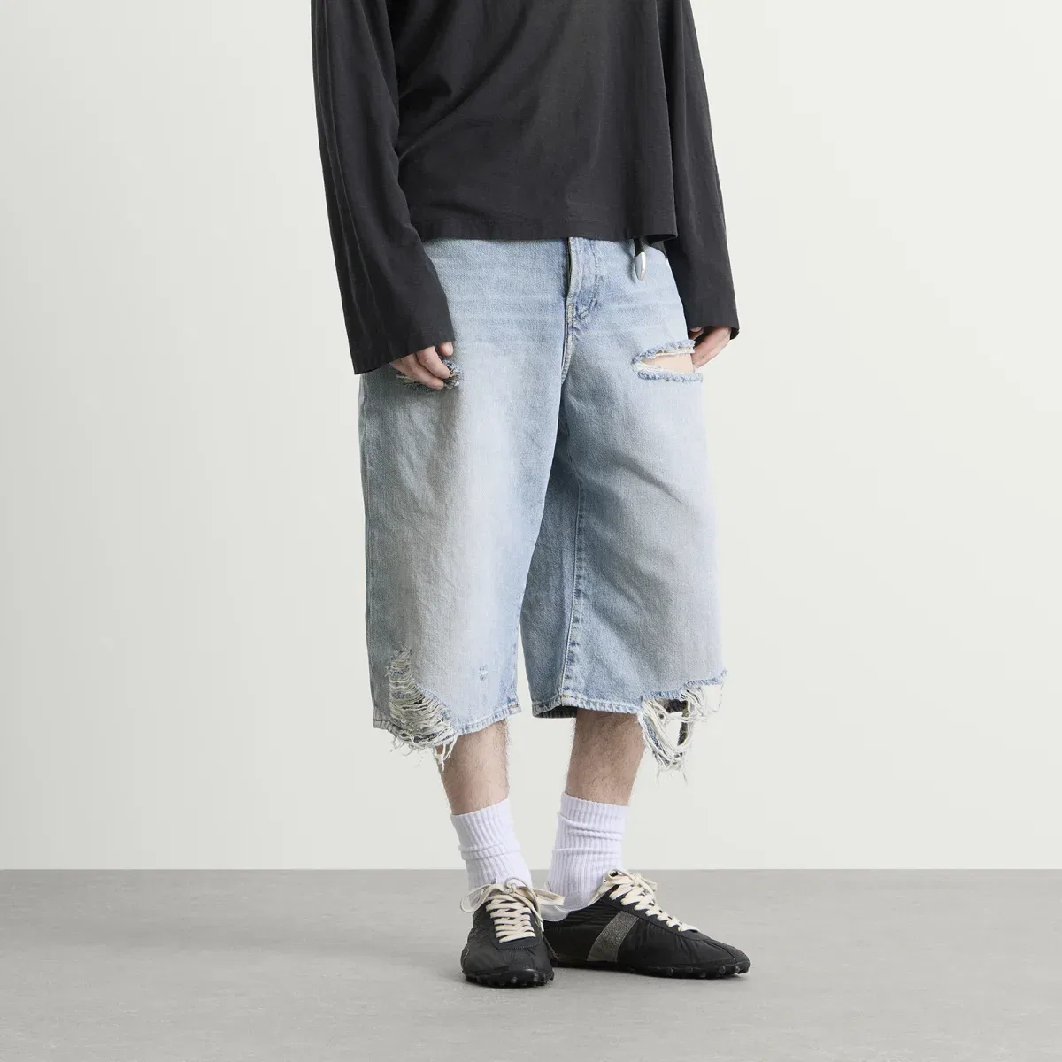 Шорты джинсовые с потертостями Judda Acne Studios, Light Blue — фото 2
