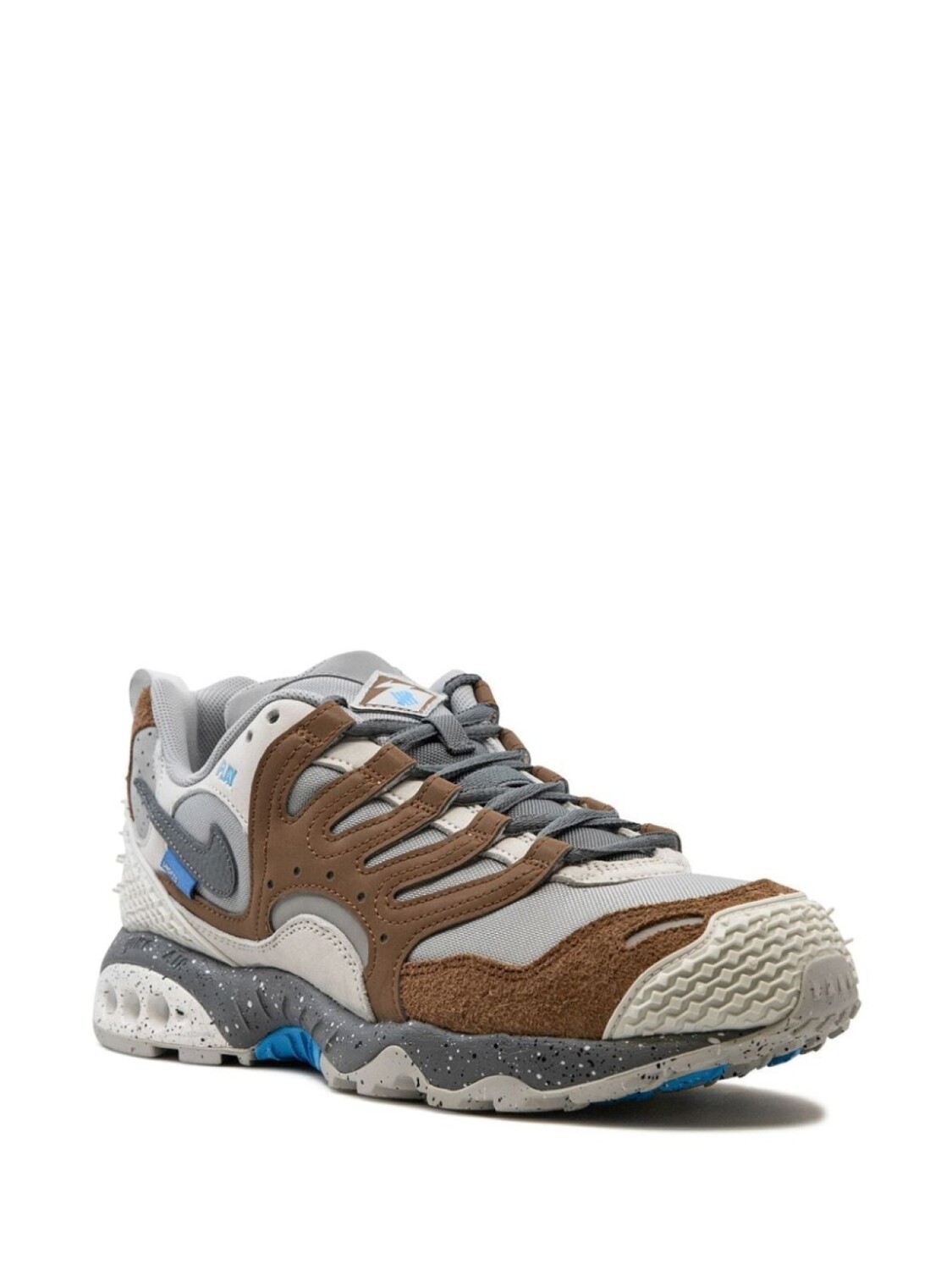 Nike кроссовки Air Terra Humara Archaeo Brown из коллаборации с Undefeated, белый — фото 2