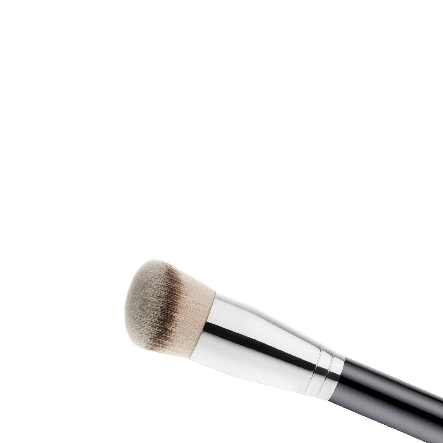Кисть для макияжа 170 Synthetic Rounded Slant MAC — фото 2