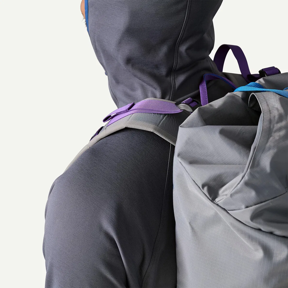 Мужская куртка-флис ультралегкая R1 Ultralight Hoodie Patagonia, Smolder Blue — фото 4