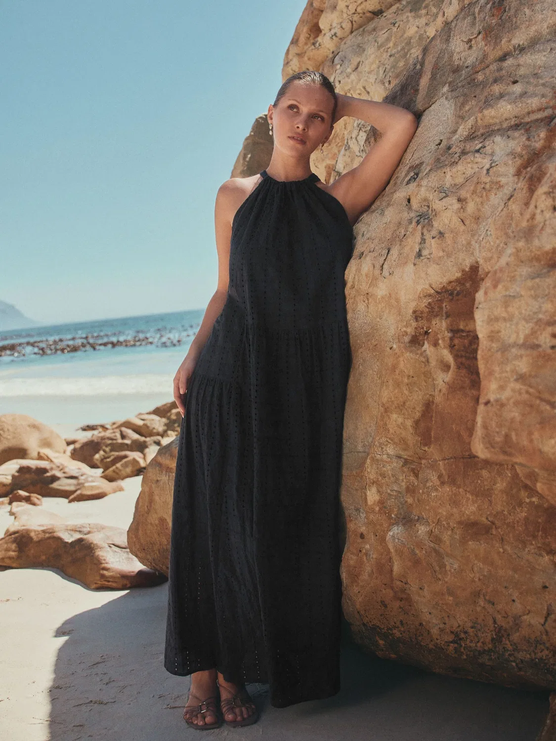 Платье макси на шее, Black Halter Maxi Dress Next, черный