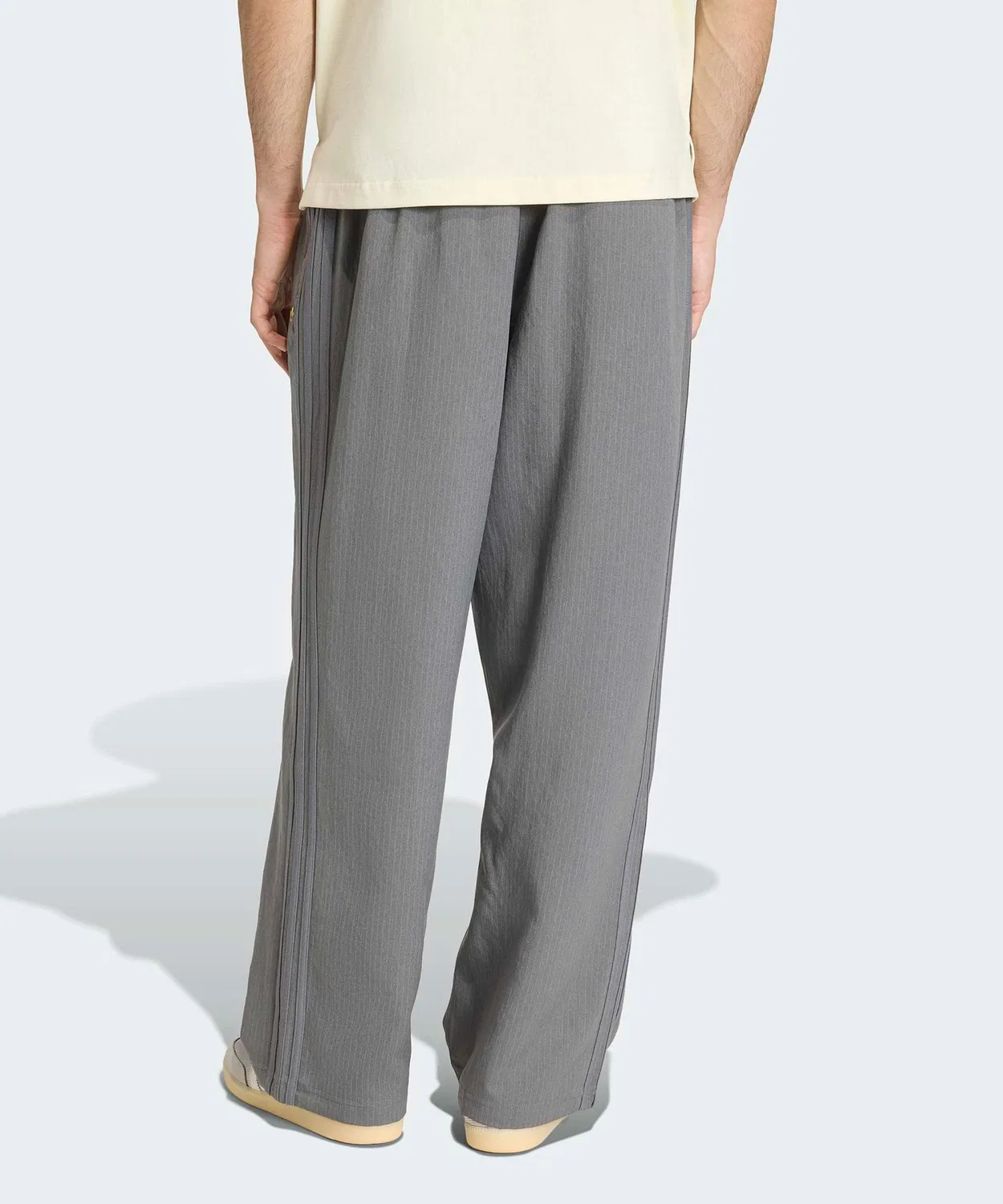 Мужские спортивные штаны свободного кроя с принтом Firebird Loose Pinstripe Adidas, Grey — фото 2