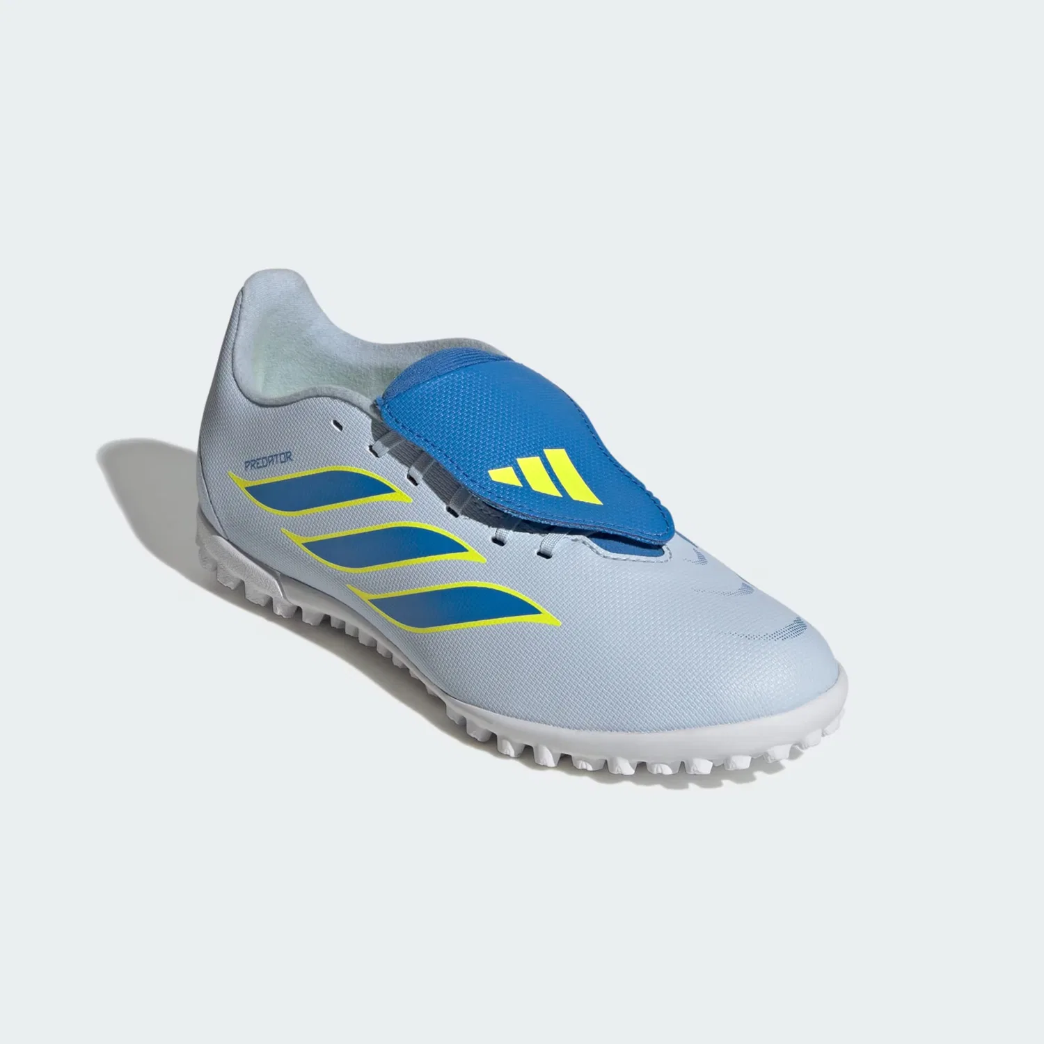 Спортивные кроссовки Adidas Performance Predator Club в цветах ультрамариновый синий и светло-синий — фото 4