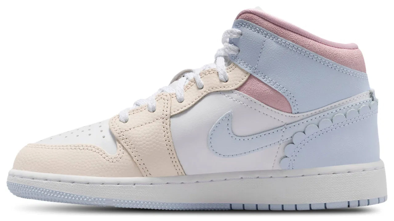 Кроссовки для девочек AJ 1 MID SE Jordan, цвет Half Blue/Pale Ivory/White — фото 2