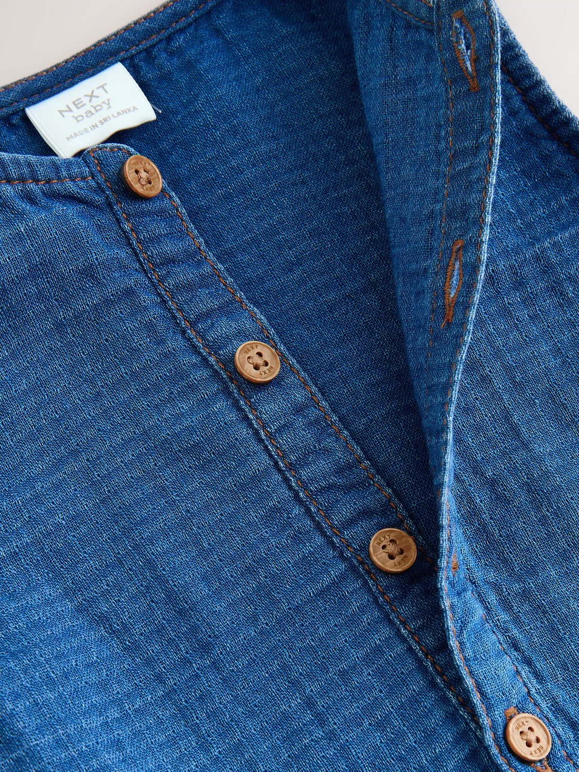 Ромпер джинсовый на пуговицах Next, темно-синий — фото 3