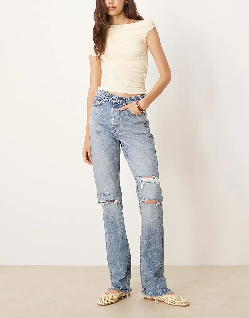 

Джинсы прямого кроя ASOS DESIGN со средней посадкой, светлые, с разрывами Asos Tall