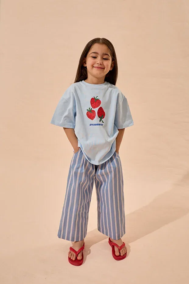 Детская футболка с принтом Strawberry Print Oversize Cotton T-Shirt Fahhar Kids, Blue — фото 3