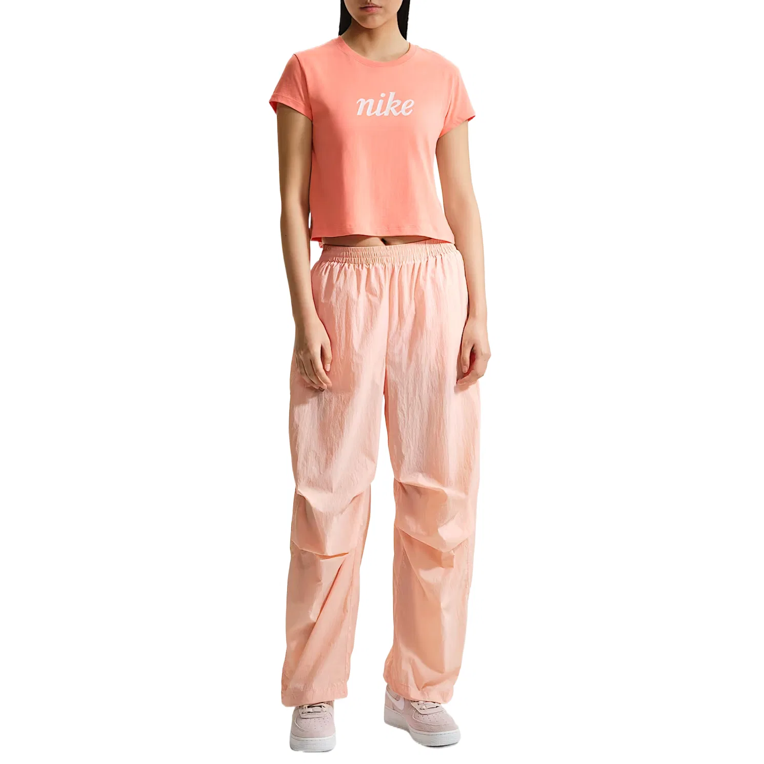 Футболка Sportswear Club Regular женская Nike, Ecstatic Deep Red/Sail White — фото 4