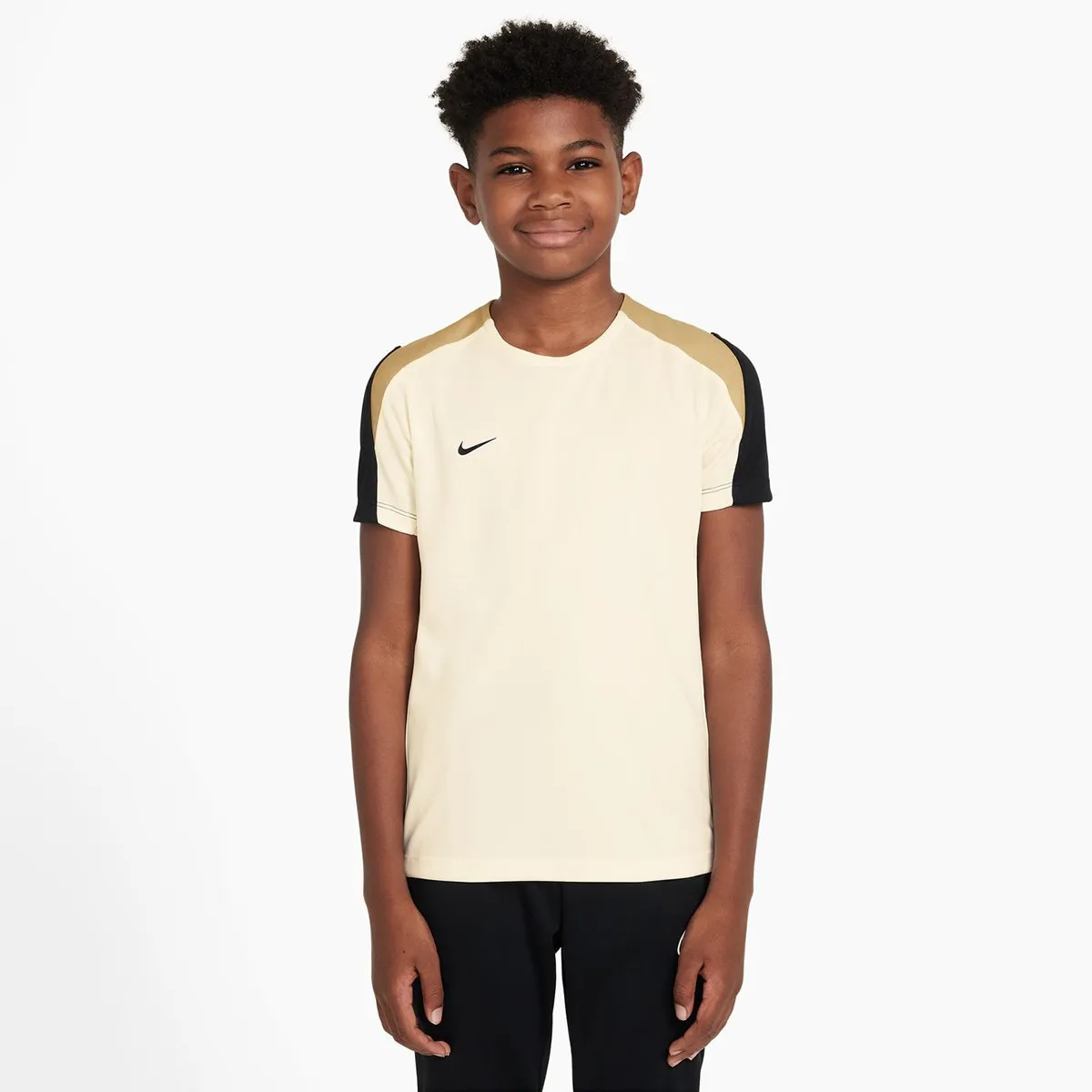 

Детская футбольная майка Dri-FIT Strike Nike, перевод отсутствует.