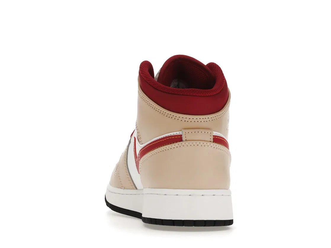 Детские кроссовки Lifestyle с модельным цветом White Onyx/White/Cardinal Red/Light Curry Jordan — фото 4