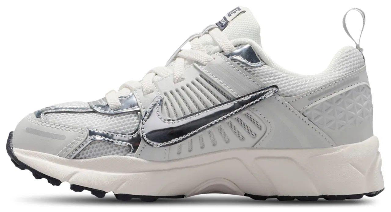 Кроссовки для девочек Vomero 5 Nike, цвет Black/Silver/Photon Dust — фото 2