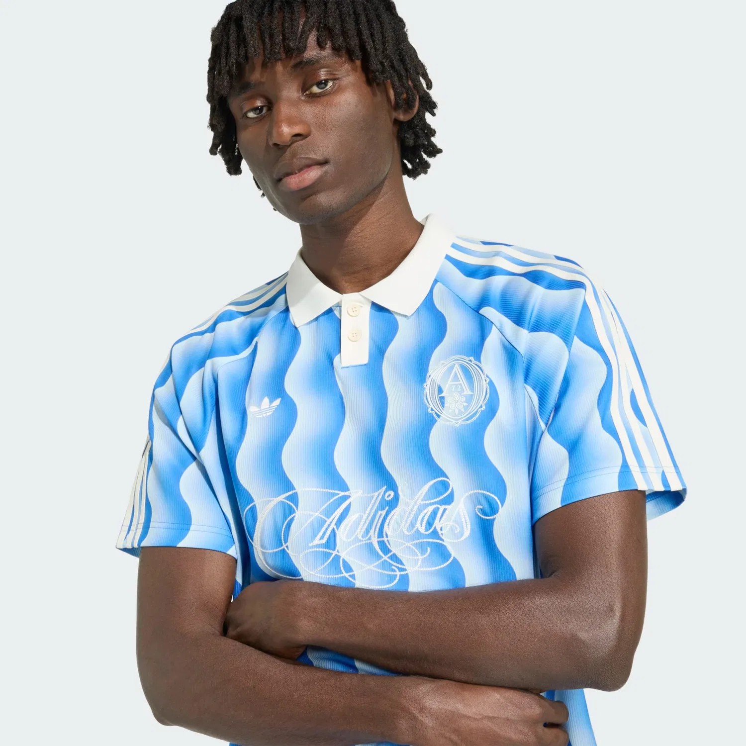 Футболка Adidas Originals синего и небесно-голубого цвета — фото 4