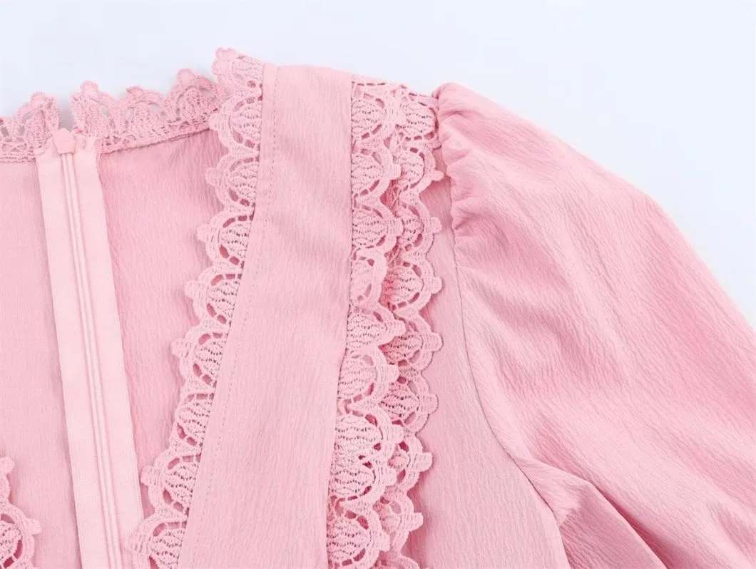 Женское мини-платье с V-образным вырезом и кружевом, Pink — фото 3