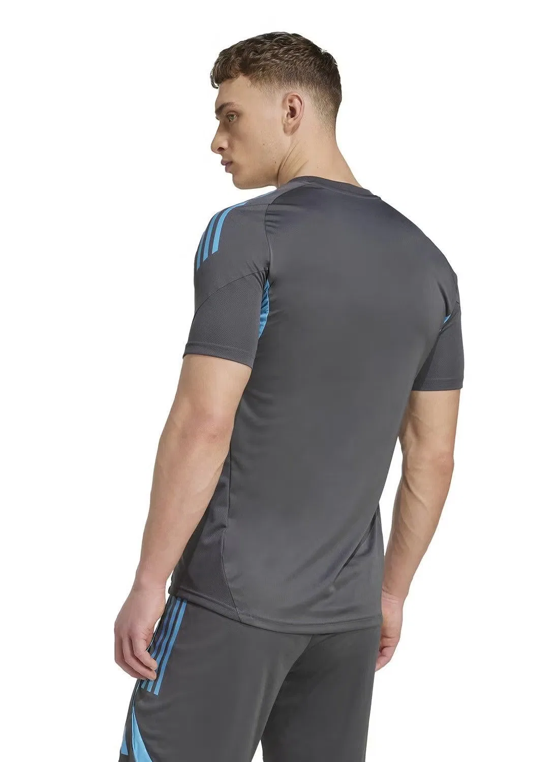 Футболка тренировочная с коротким рукавом Newcastle United FC 25/26 Adidas, серый — фото 2