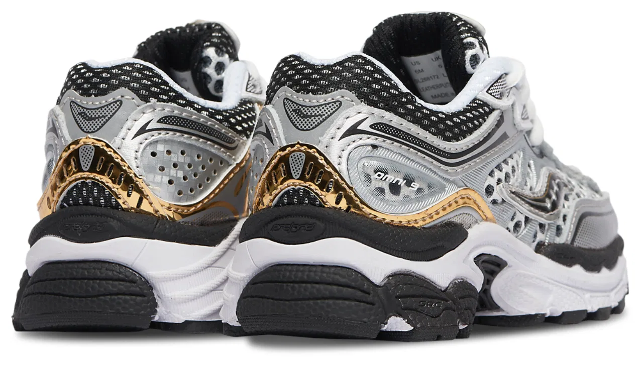 Кроссовки для мальчиков Omni 9 Saucony, цвет Silver/Gold — фото 3