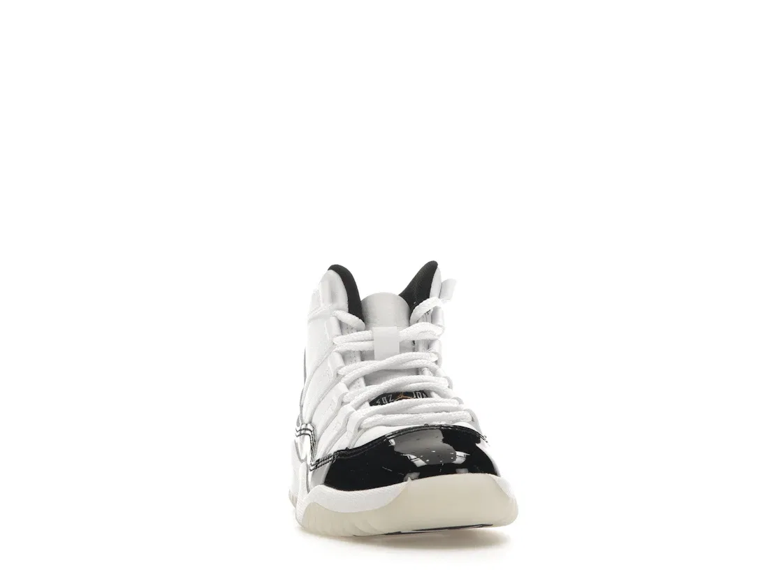 Детские кроссовки Lifestyle с моделью Jordan 11 Retro Jordan, Black/White/Metallic Gold — фото 2