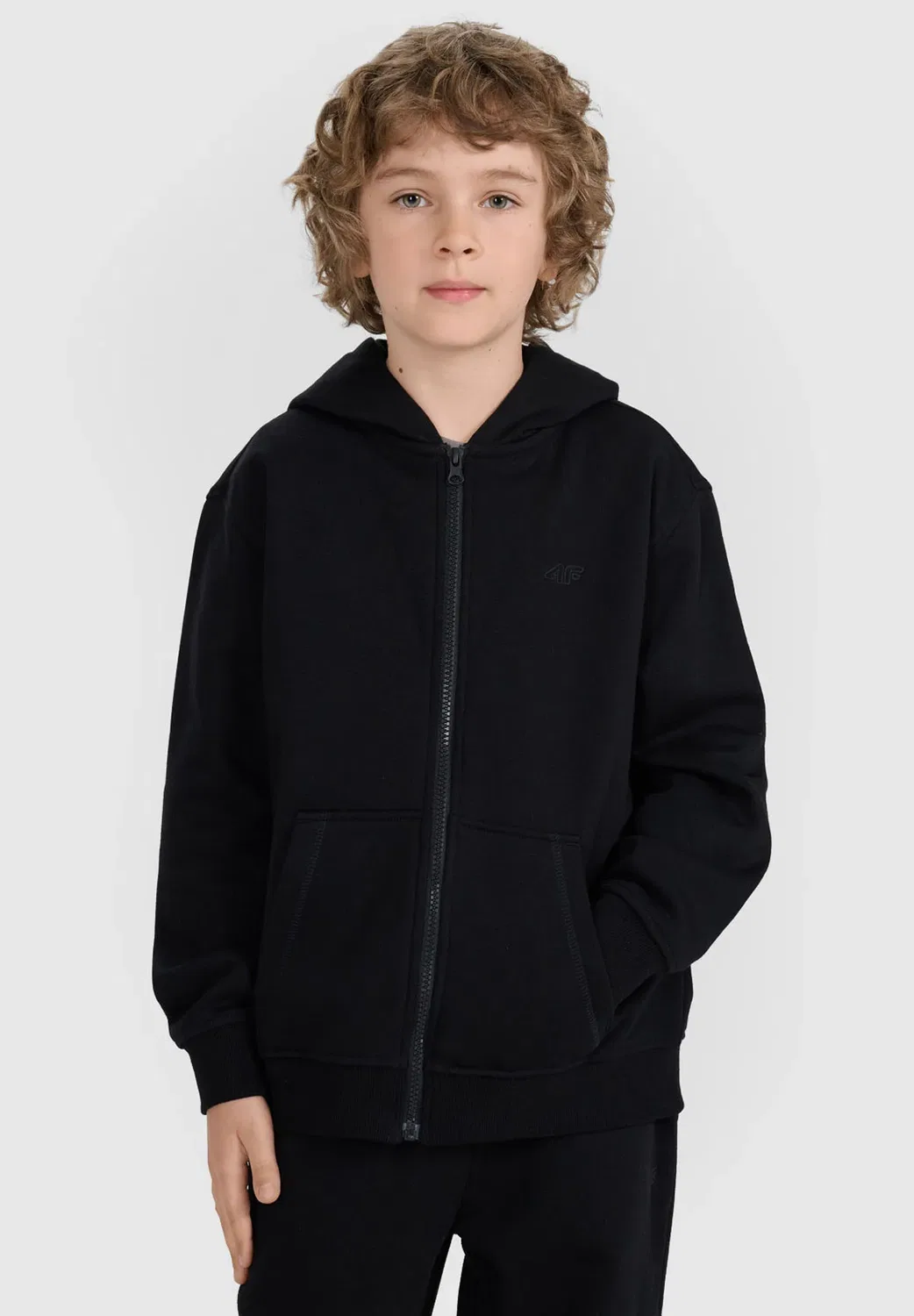 Bluza dresowa rozpinana z kapturem chłopięca - szara 122 (6-7 лат) - толстовка на молнии 4F, Deep Black — фото 2