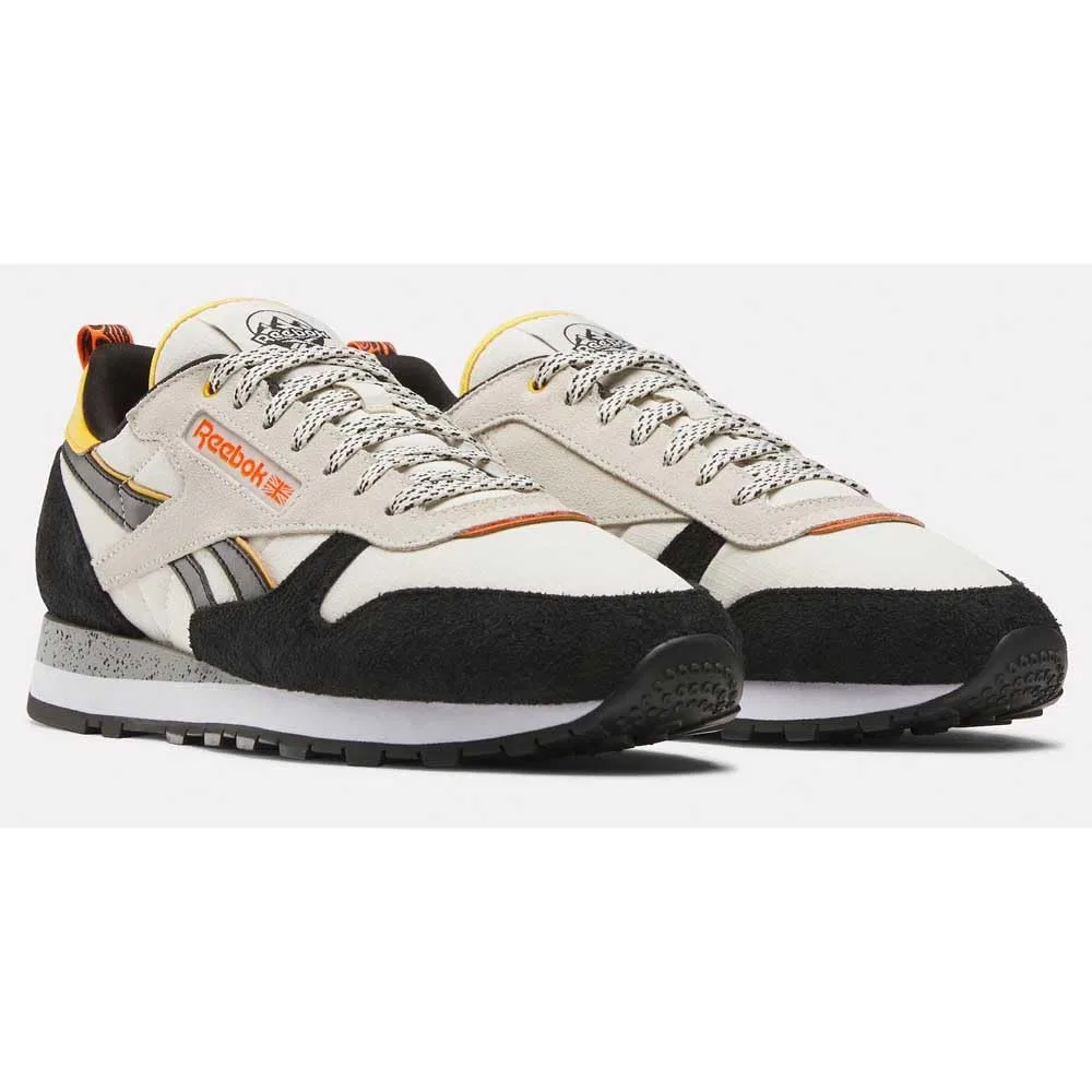 Детские кроссовки для девочек Classic Leather Reebok, Alabaster Black Fiercegold — фото 3