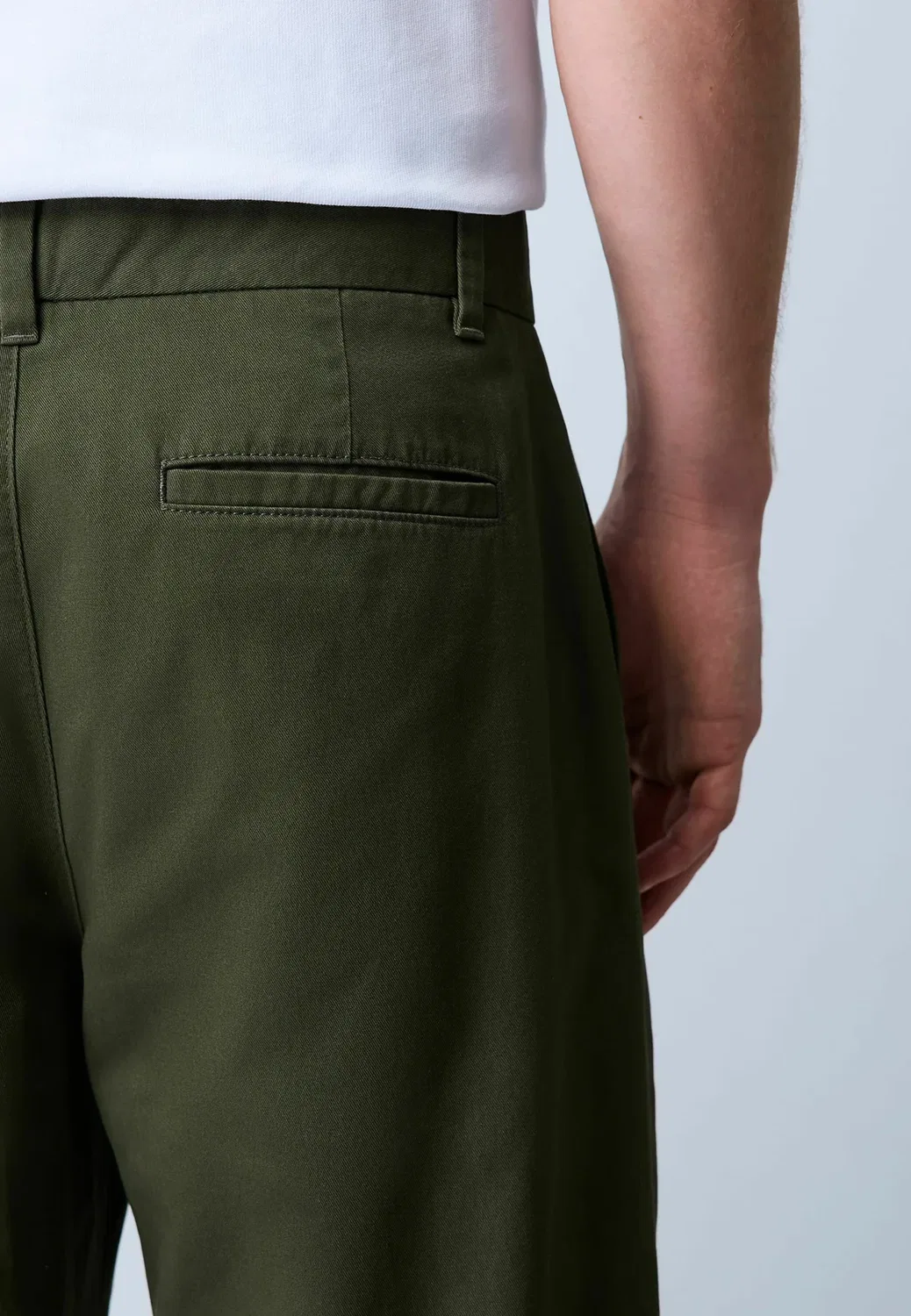 Брюки чинос свободного кроя Next, Khaki Green — фото 4