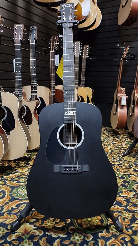 

Martin DX Джонни Кэш Левша DX Johnny Cash Left-Handed