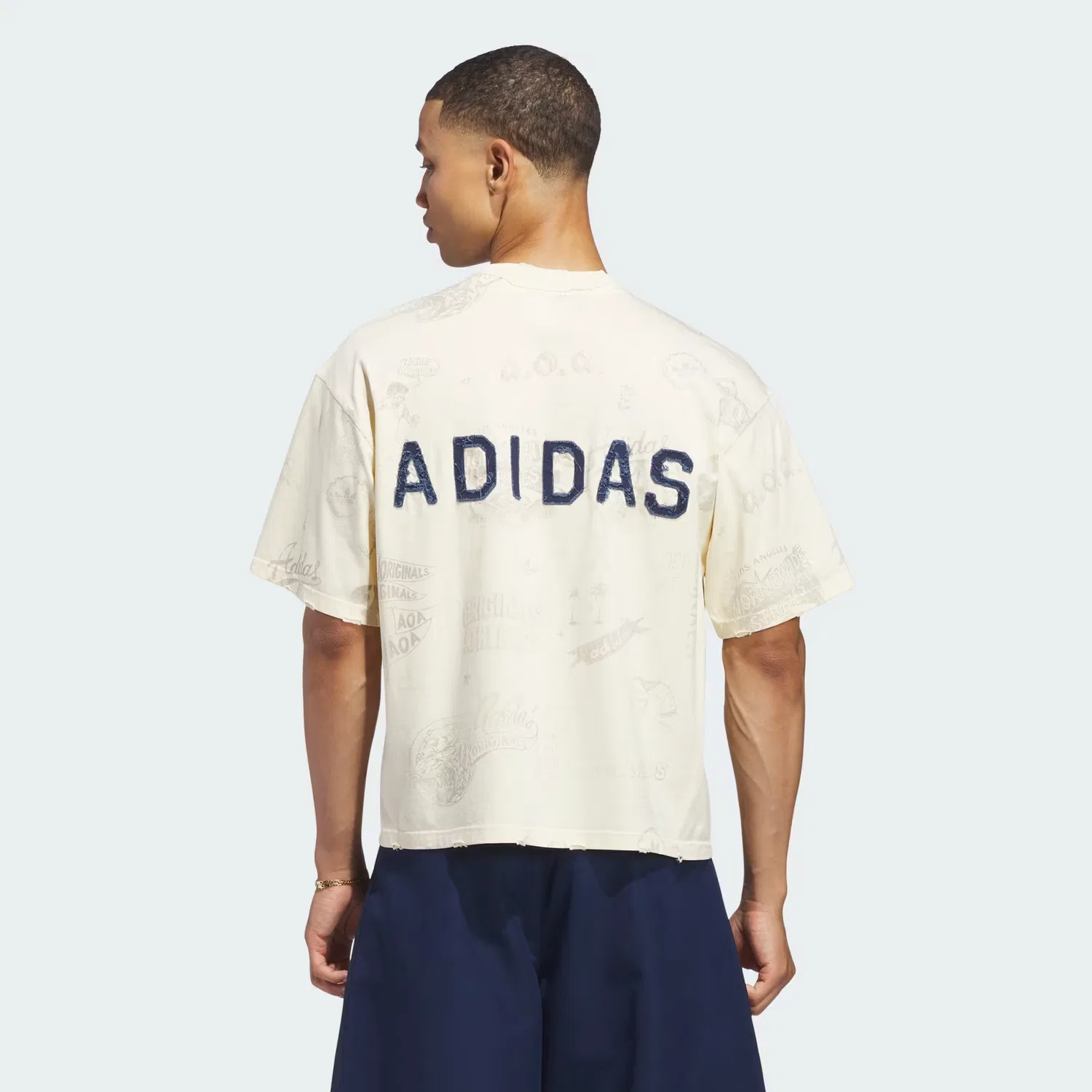 Мужская футболка с графическим принтом Varsity Graphic Tee Adidas Originals, теплый ванильный — фото 2