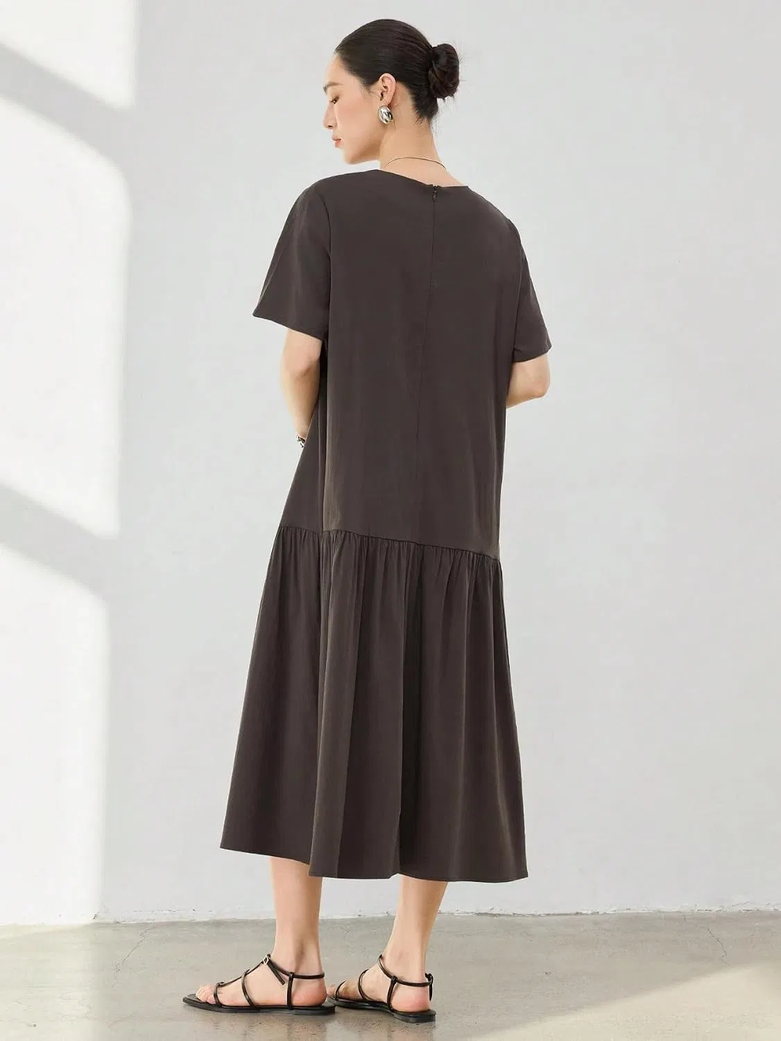 Женское мини-платье с круглым вырезом Straight Midi, Dark Grey — фото 4