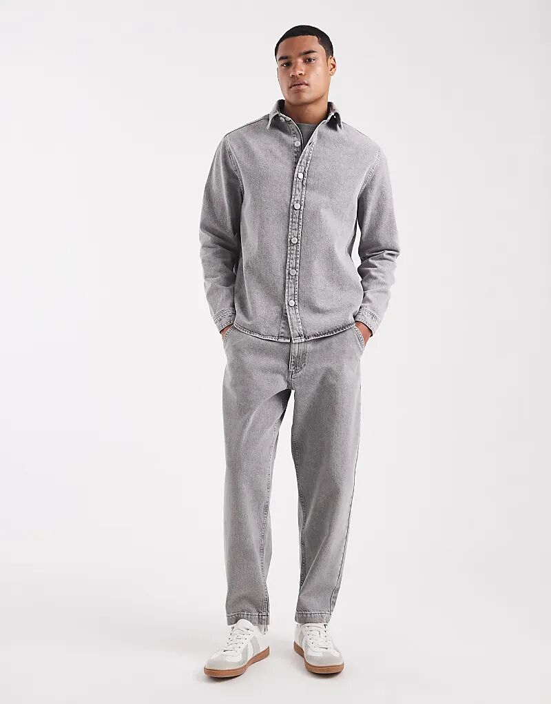 

Свободные зауженные джинсы ASOS DESIGN светло-серого цвета — часть комплекта