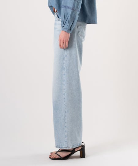 Свободные джинсы SUPERLOW светло-индигового цвета Levi's, Light Indigo - Flat Finish — фото 2