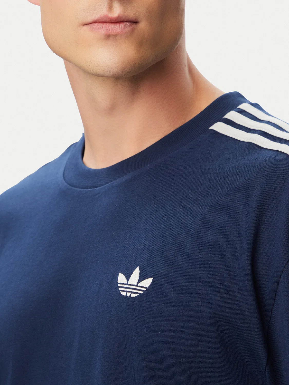 Мужская футболка оверсайз Adicolor Oversized Tee Adidas, темно-синий — фото 4