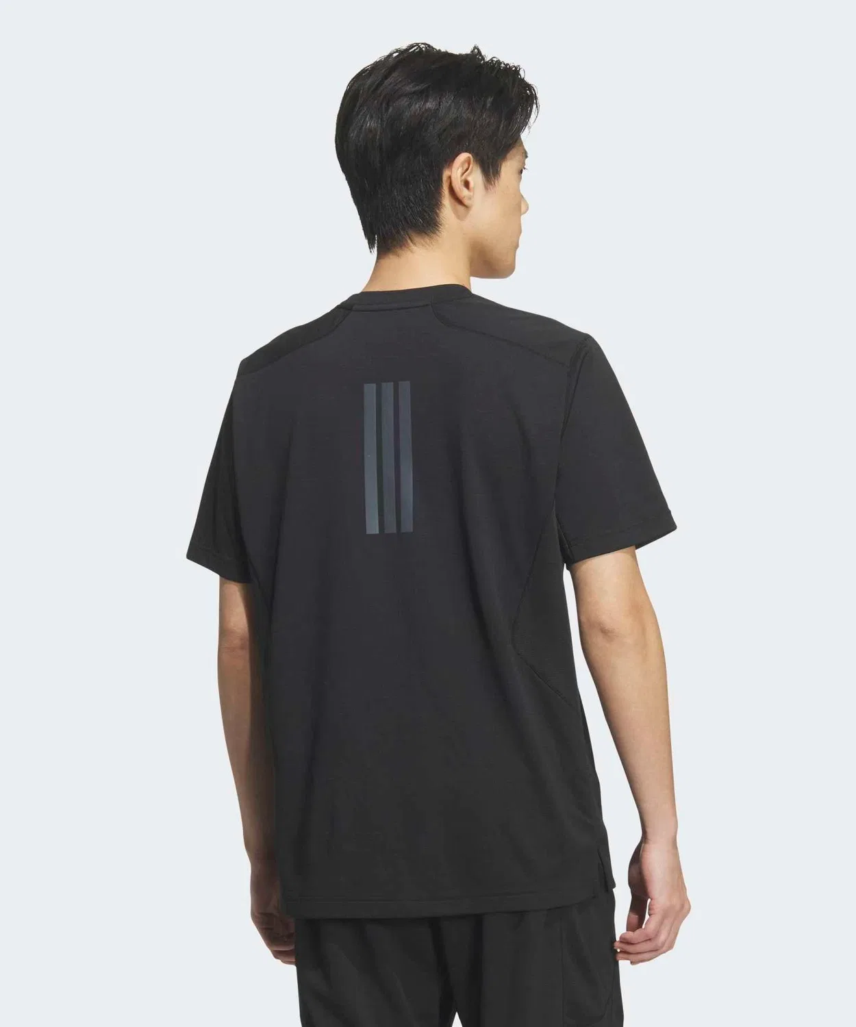 Мужская футболка с коротким рукавом Adidas Tech Essentials Cool Touch Regular Fit Stealth Sleeve, Черный — фото 2