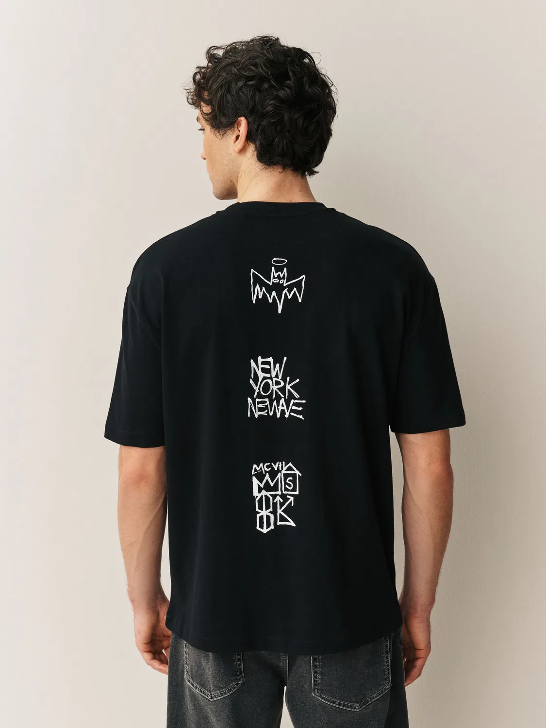 Футболка свободного кроя с принтом Basquiat Next, черный — фото 4