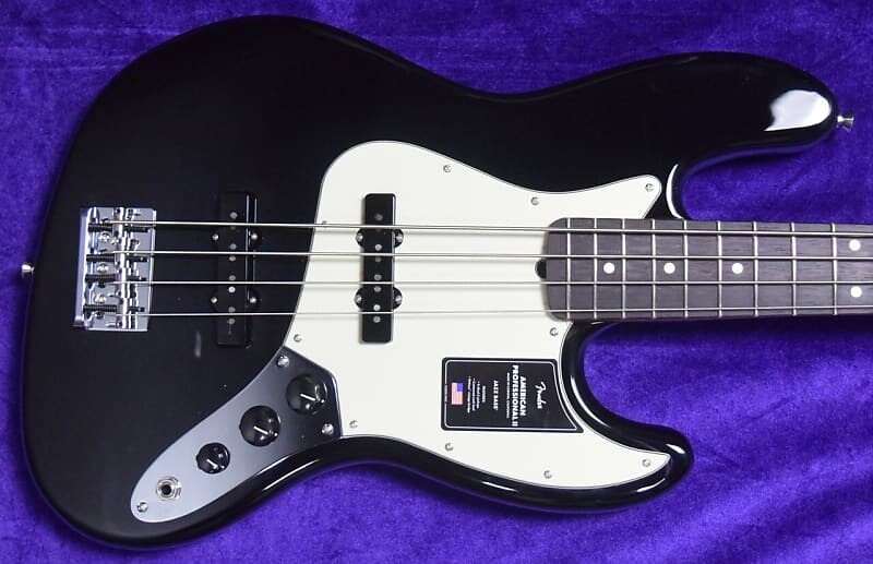 

Бас-гитара Fender American Pro II Jazz Bass (4-струнная), черная с накладкой из палисандра AM Professional Jazz Bass V